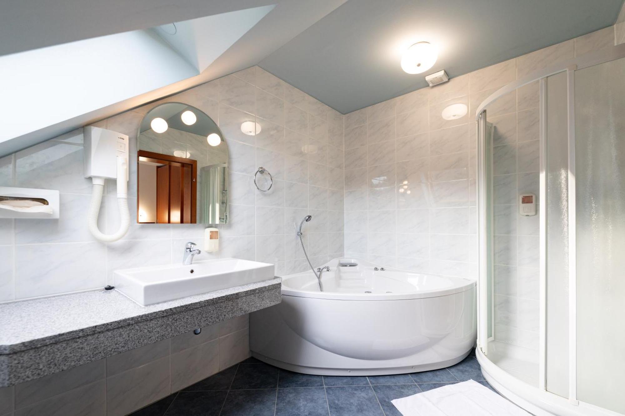 Hotel Spica Laško Екстериор снимка