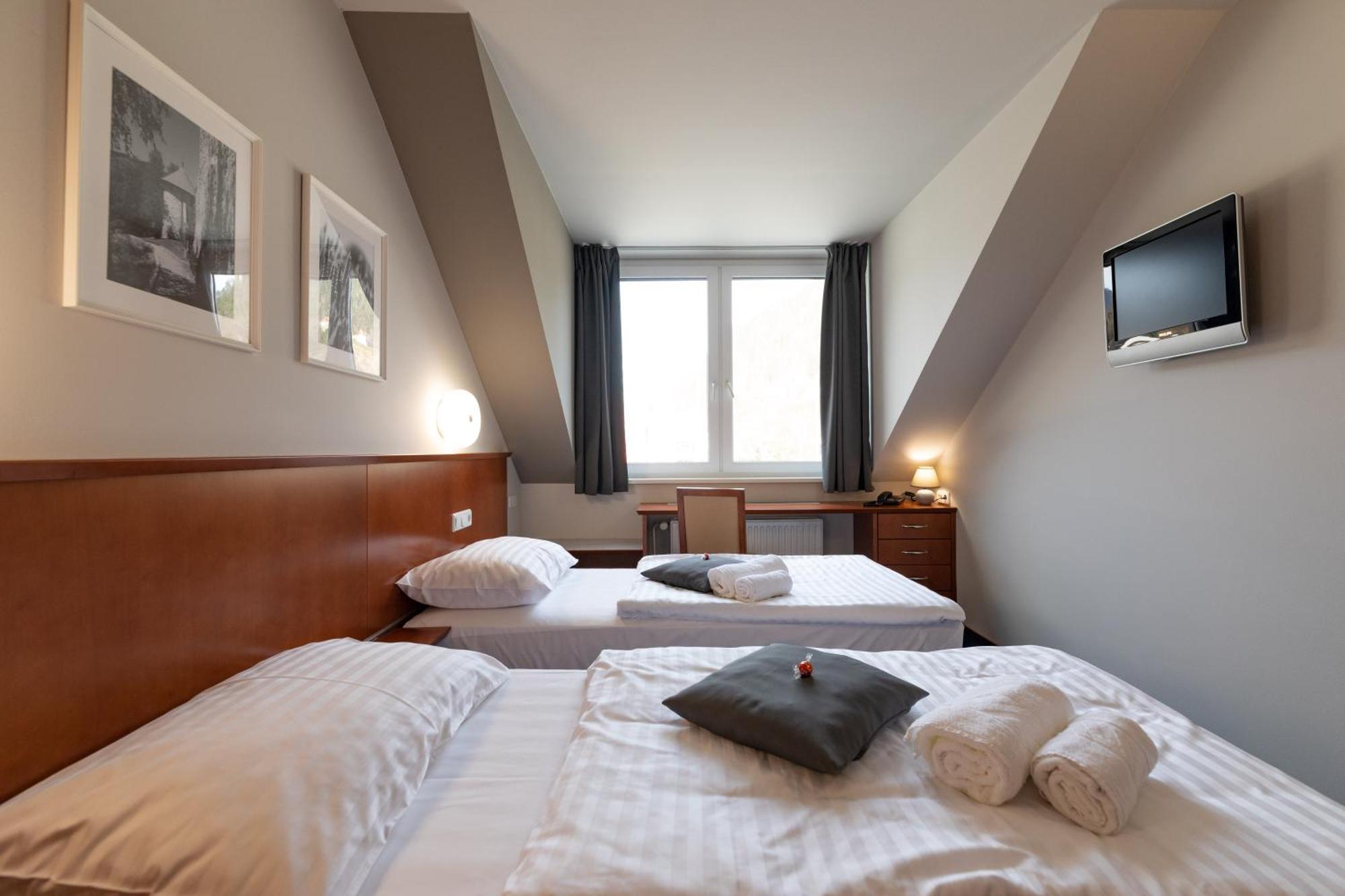 Hotel Spica Laško Стая снимка