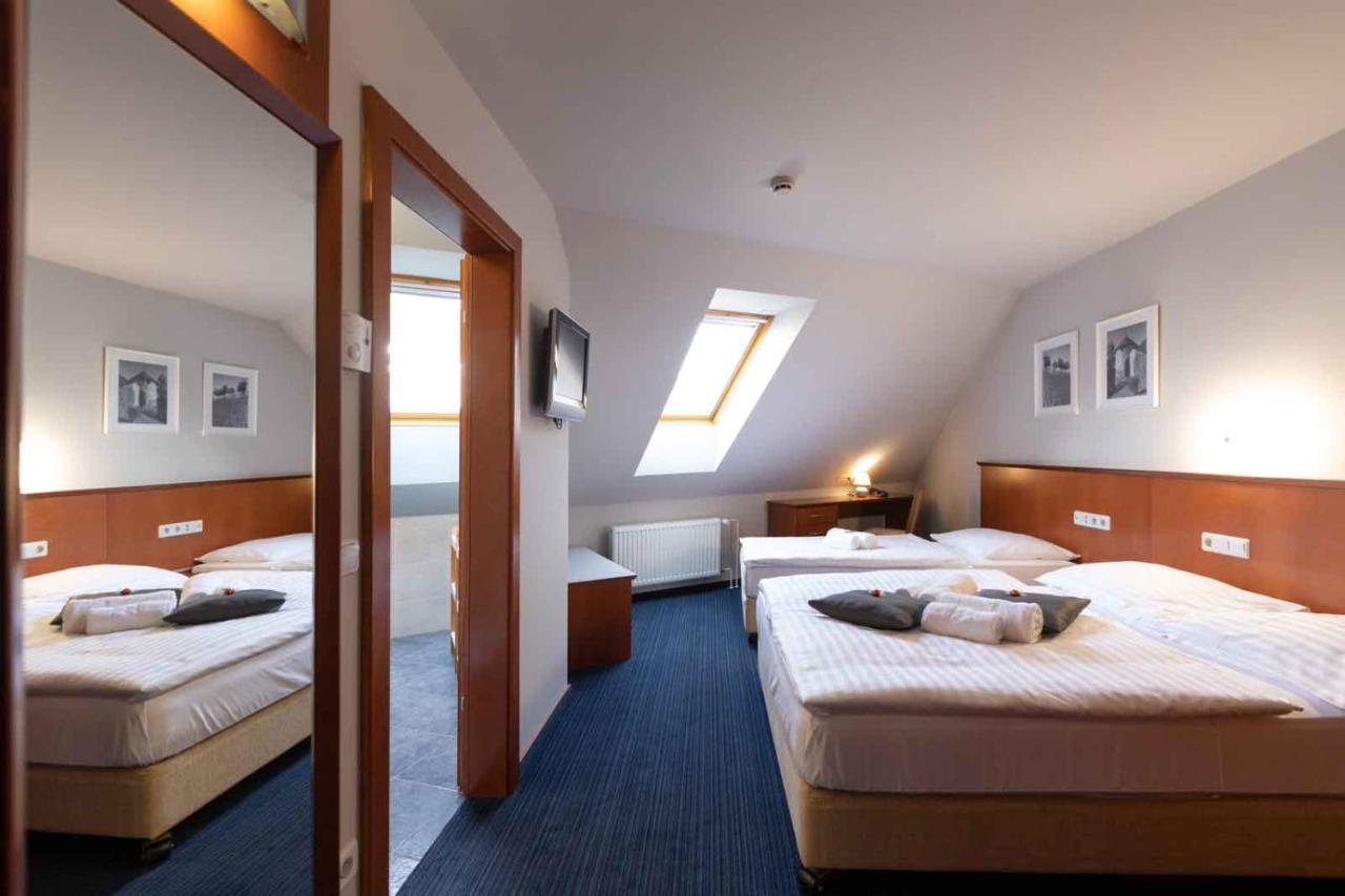 Hotel Spica Laško Екстериор снимка